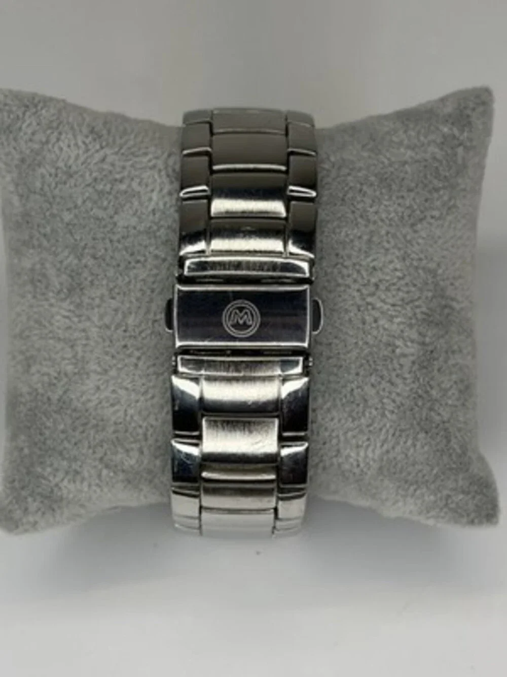 Movado Swiss Quartz Women’s Stainless Steel Watch Silver Sunray Dial w/ Box